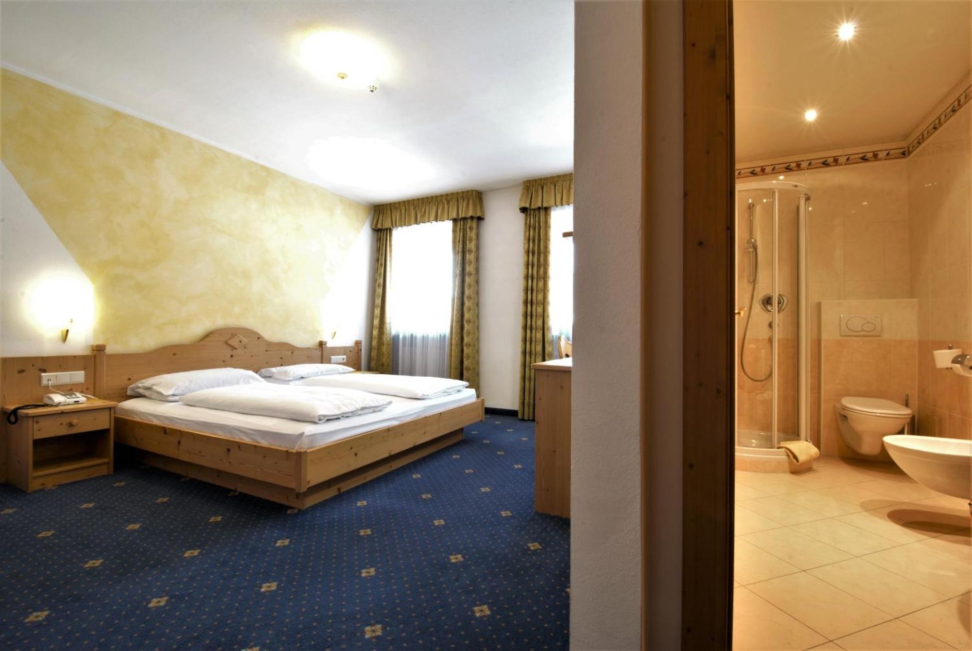 Hotel Urthaler Toblach Exterior foto